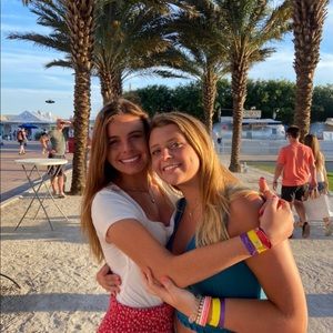 Meet your Posher, Stella